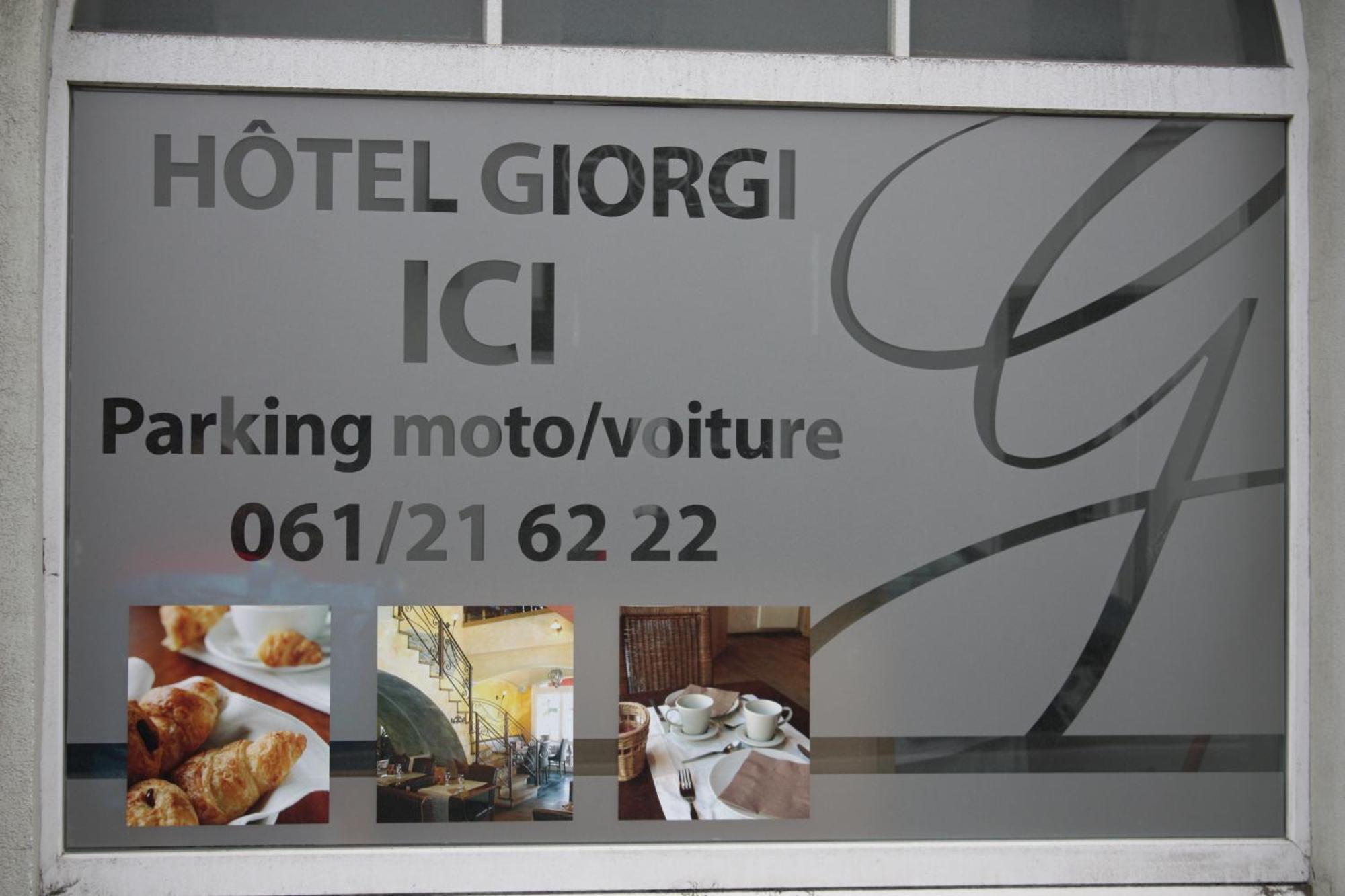 Hotel Giorgi Et Logements Insolites-Jacuzzi Prive Bastogne Dış mekan fotoğraf
