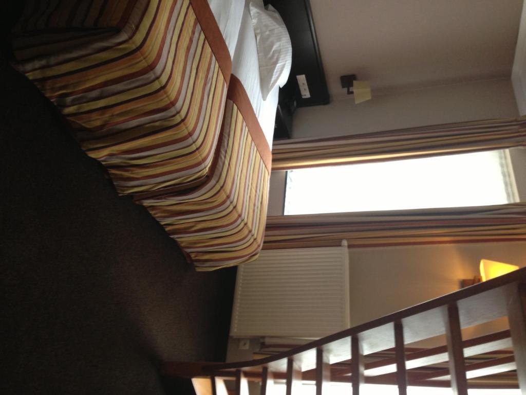 Hotel Giorgi Et Logements Insolites-Jacuzzi Prive Bastogne Oda fotoğraf